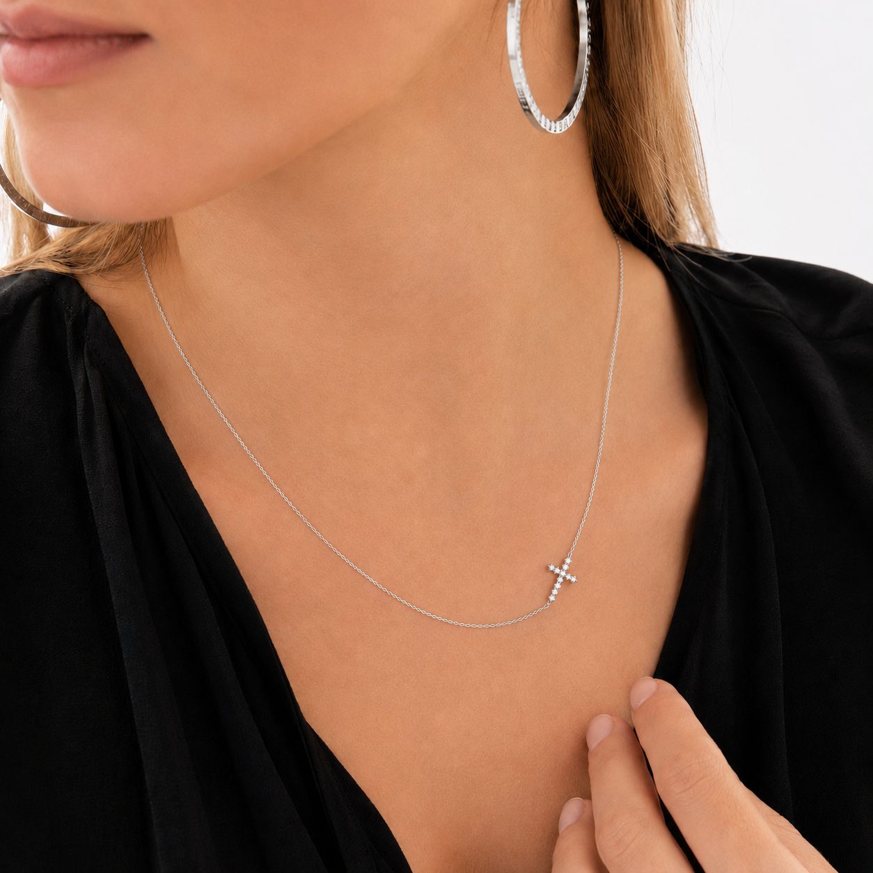 Zlatá celebritka CRYSTAL WHITE CROSS – Obrázok 2